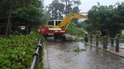 ประมวลภาพพื้นที่ที่ได้รับความเสียหายจากเหตุน้ำท่วมในเขตตำบลขนอม